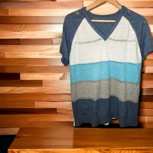 Short sleeve sweater